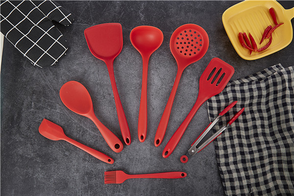 Gipahimutang ang Mga Silicon Kitchen Utensil
